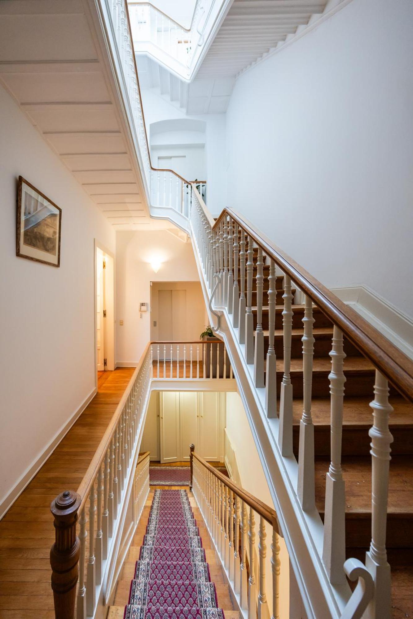 Viktoria B & B *